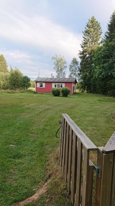 Stuga Vad Vatten Åsarp المظهر الخارجي الصورة