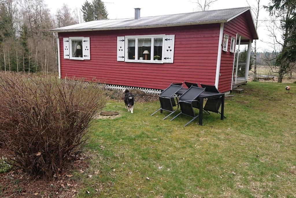 Stuga Vad Vatten Åsarp المظهر الخارجي الصورة